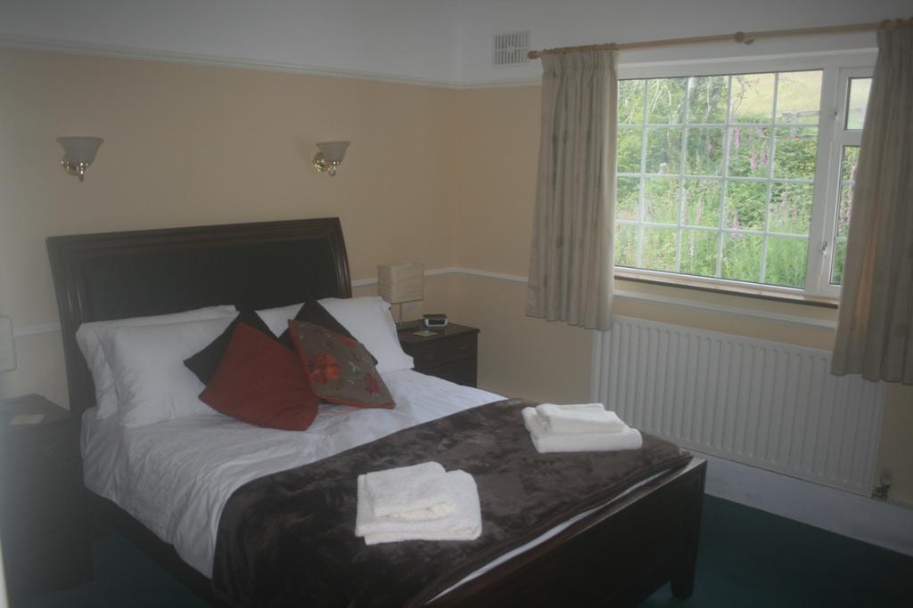 Laragh Mountain View Lodge Saggart Room photo